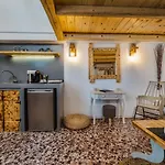 Villa Asera - Prive Jacuzzi Kamári